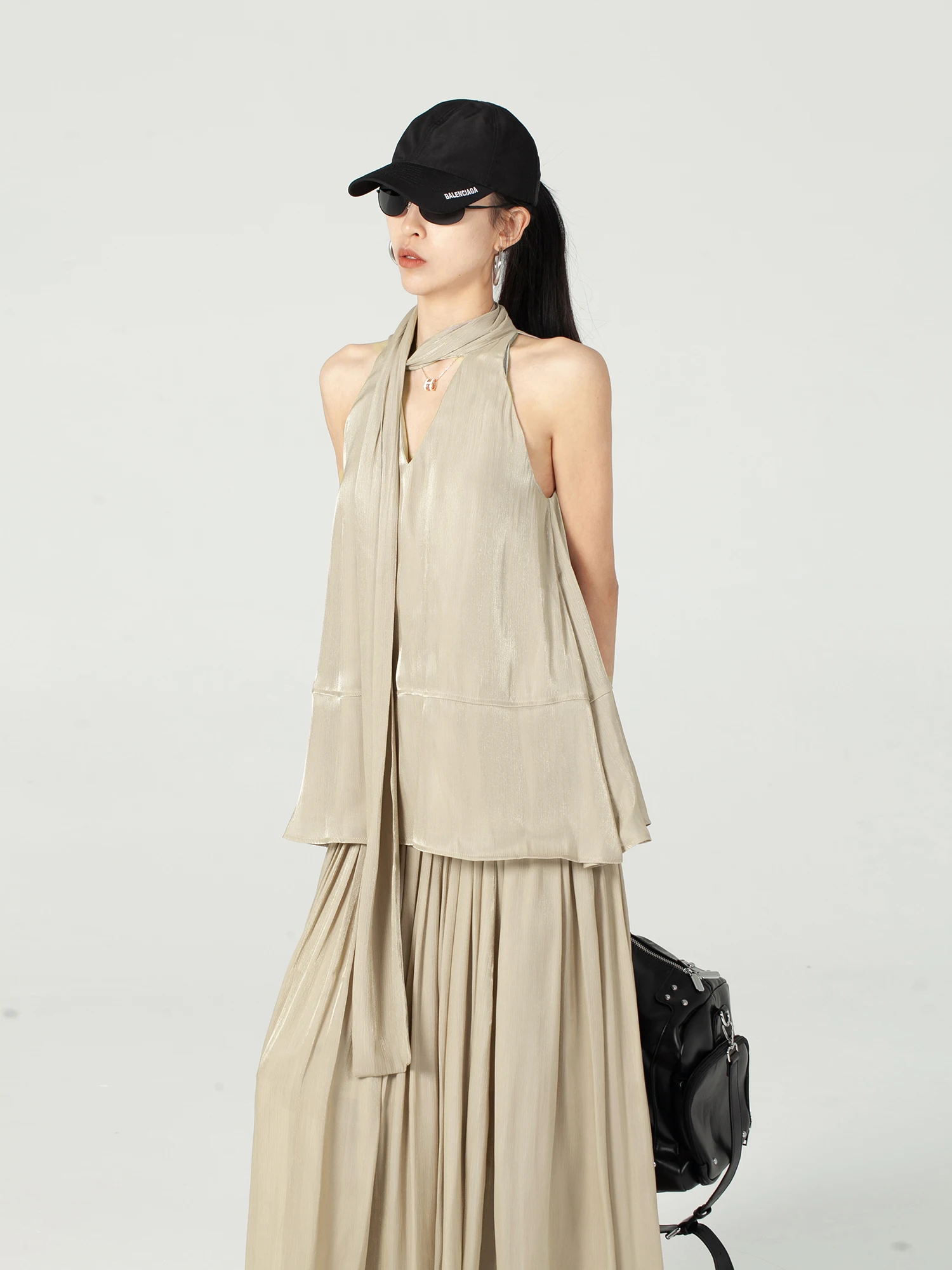 

Biossance Summer 2026 Women's Loose Silk Blend Sleeveless Vest with Sashes Hanging Neck Design for Holiday Casual Wear