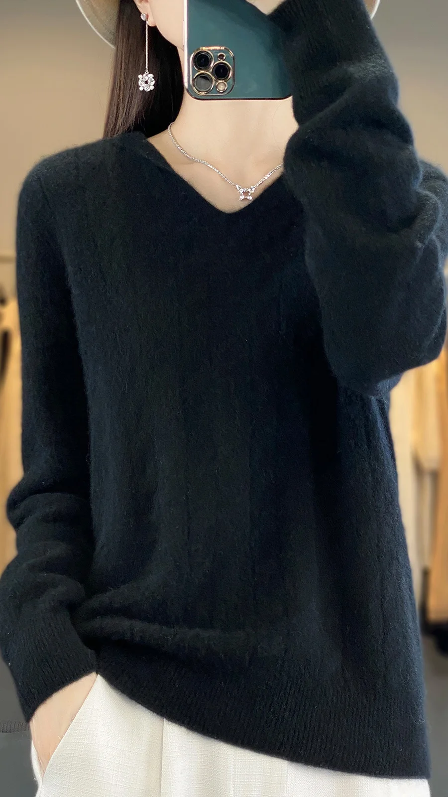 Autumn and winter new V-neck Fried Dough Twists hoodie pure wool women's sweater pullover loose lazy soft waxy sweater top