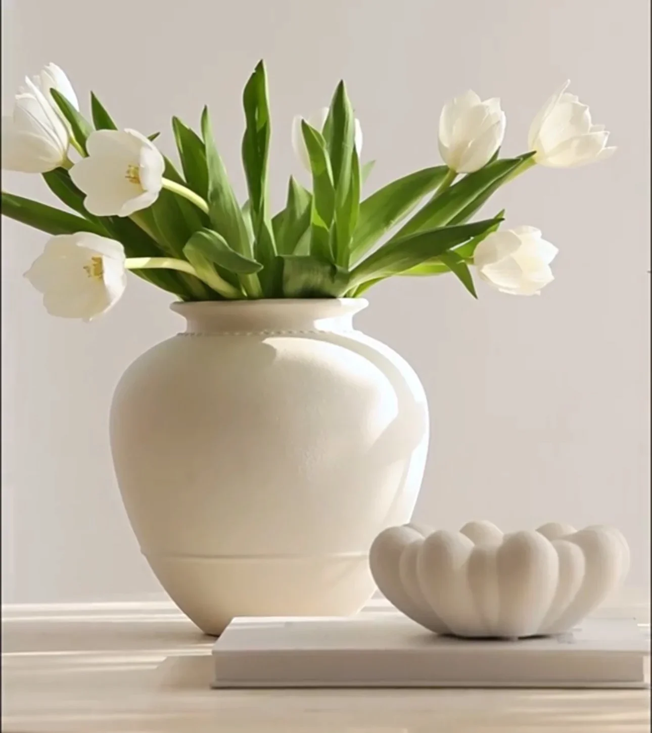 

French cream wind ornament vase ceramic high-end pottery pot living room dining table flower arrangement retro white big