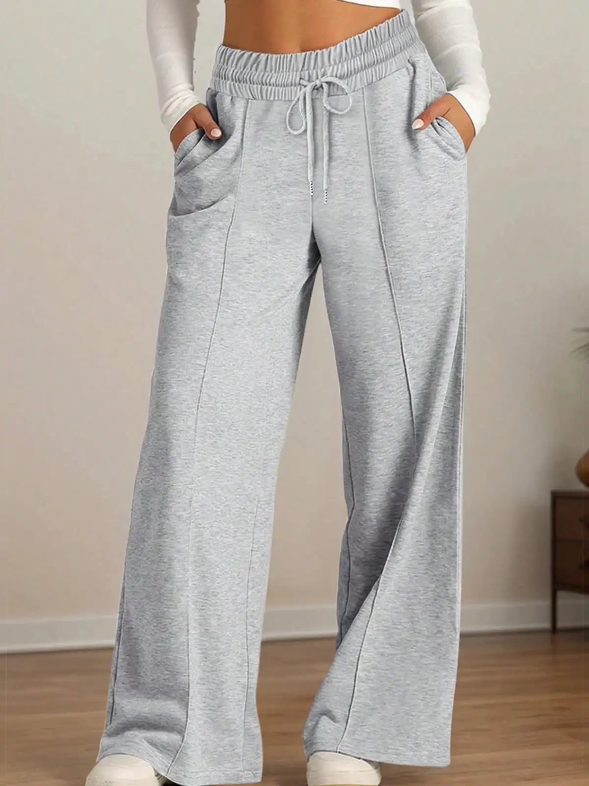

Women's Wide Leg Drawstring Sweatpants with Pockets, Loose Fit Low Waist