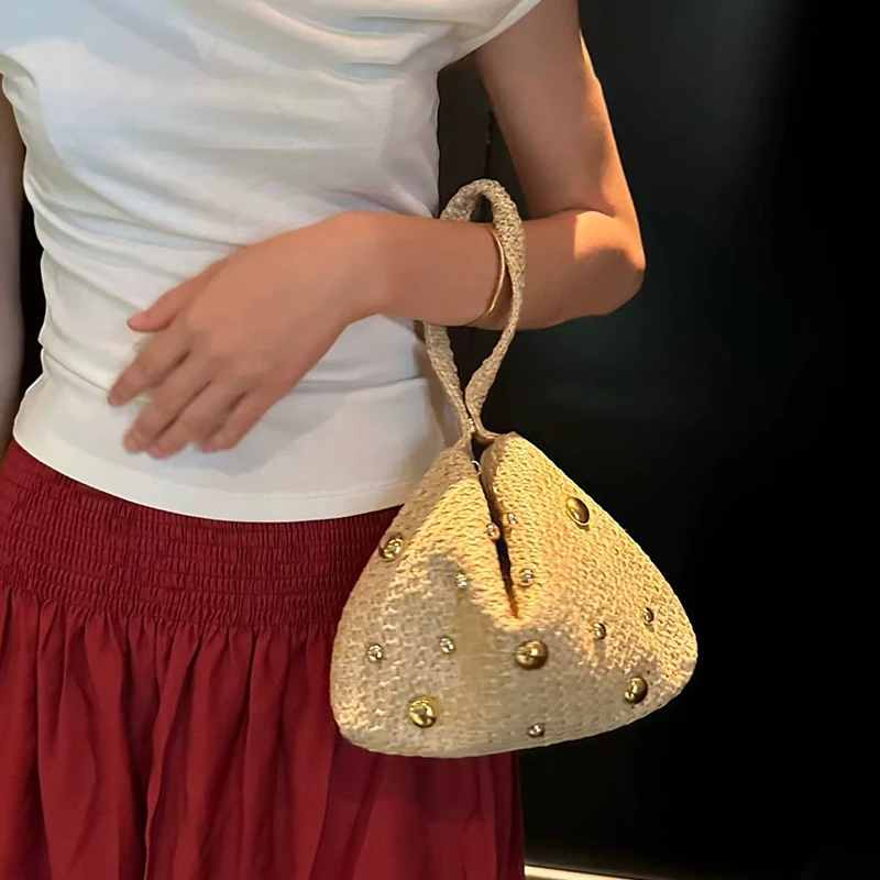 

Triangular Woven Straw Clutch Bag Magnetic Closure Evening Handbag With Rivet Minimalist Summer Women Beach Raffia Wrist Purse