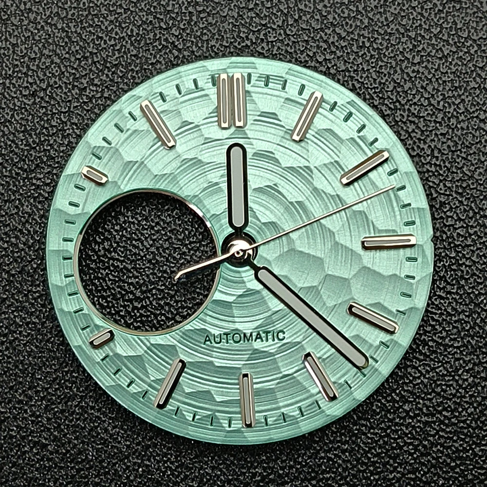 Orologio da uomo con quadrante cavo NH38 quadrante con logo personalizzato quadrante verde luminoso adatto per orologi con movimento NH38