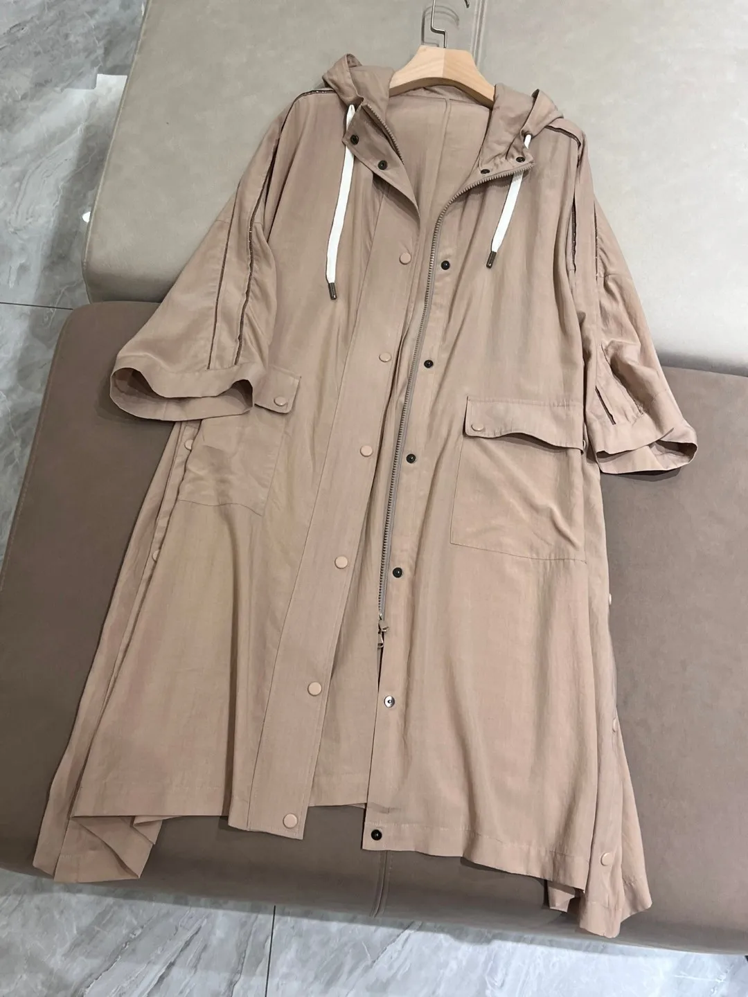 Lente Brede Losse Trenchcoat Met Capuchon