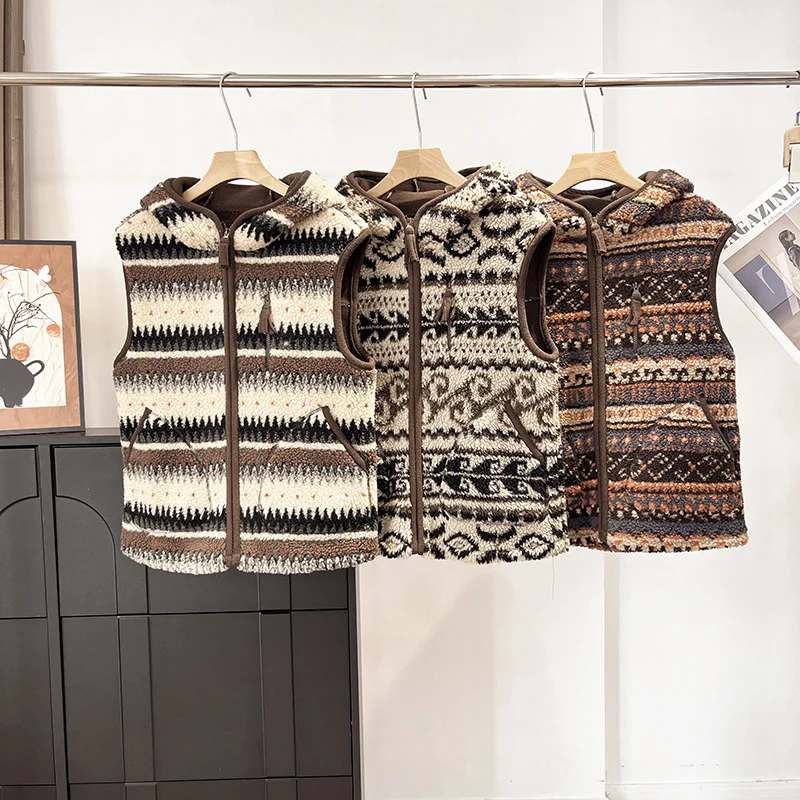

Зимний новый ретро-жилет 2025 года с капюшоном из овечьей шерсти Fair Isle, двусторонний флисовый, женский, модный, для повседневной носки, V-образный вырез, стандартная длина