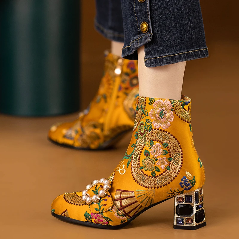 Ethnic Style Retro Embroidered Short Boots for Women New Pearls Decoration Crystal High Heels Cheongsam Ankle Boots Plus Size 42