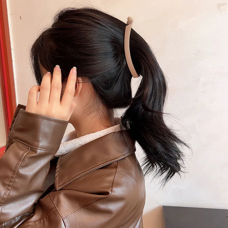 

Frosted Solid Color Banana Clip Simple Fashion Ponytail Holder Women Girls Hairpins Barrettes Women Hair Clips Hair Accessories
