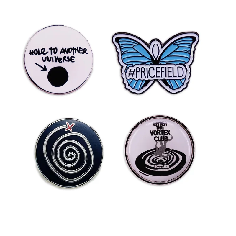 A vida é estranho jogo de aventura broche entrar no redemoinho emblema de metal mochila masculina pino denim jaqueta chapéu acessório amigo presente