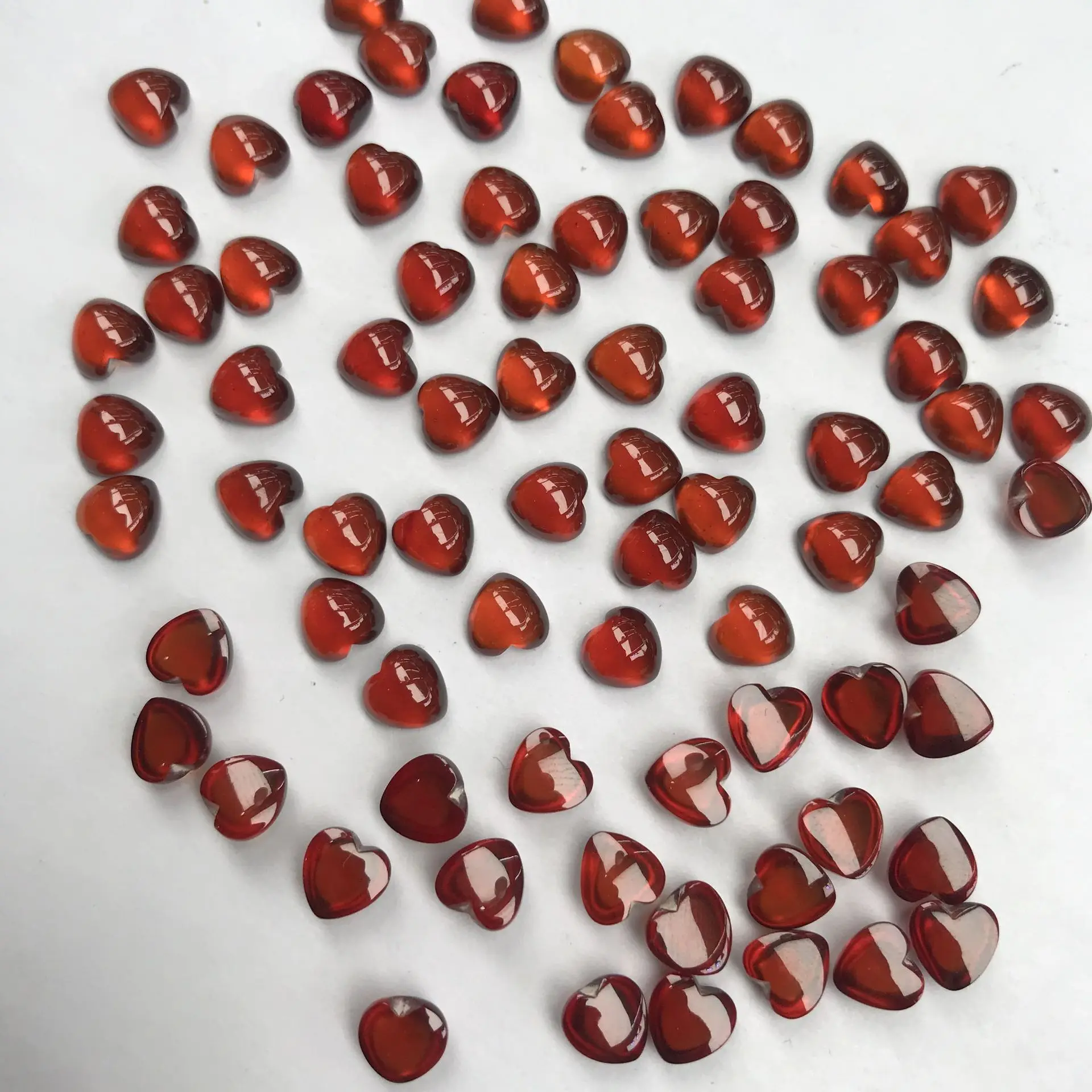 Wholesale 10pcs Natural Garnet Bead Cabochons 6mm Hearts Semi-Precious Gemstone Cabochon Ring Face For Jewelry