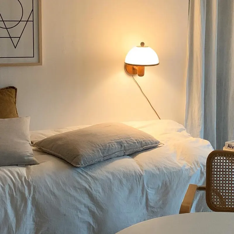 Lampada da parete a fungo retrò nordico spina a filo esterno paralume in legno acrilico luce camera da letto soggiorno corridoio applique decorativa