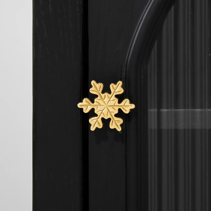 

NEW 4PCS Solid Brass Snowflake Furniture Pulls Handles Drawer Knobs Cupboard Wardrobe Closet Dresser Cabinet Door Pulls Knobs
