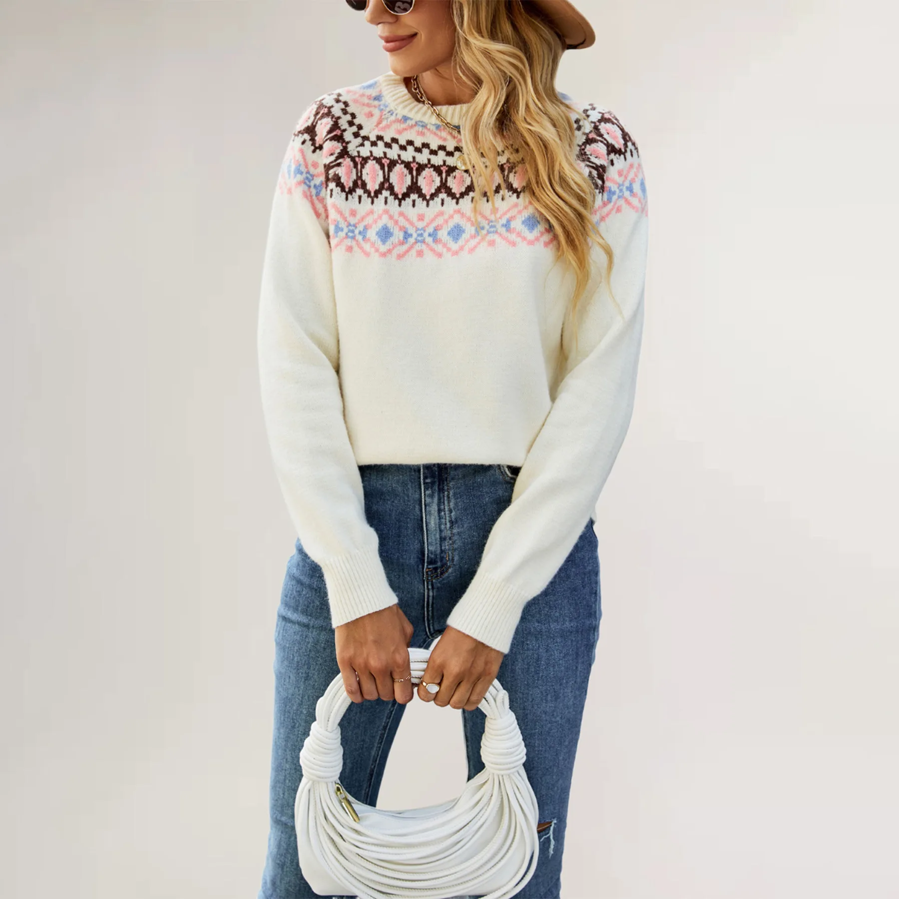 

2025 Winter New Vintage Woolen Knitted Sweater Loose Hooded Sweater Women's Wear