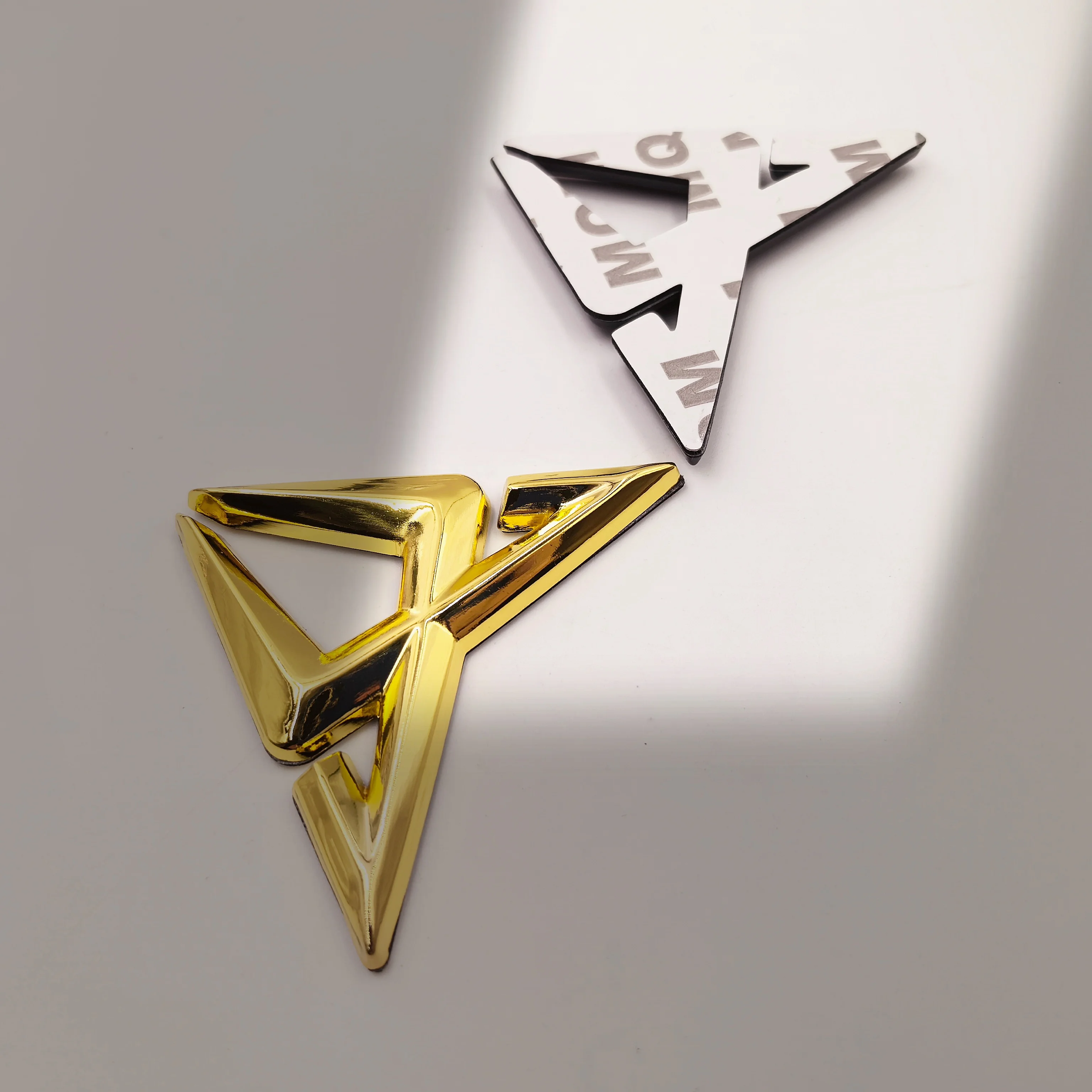 3D Metal Car Hood Fender Trunk Emblem Badge Sticker Small 3D Car Body Decal Front And Rear Universal Body Sticker for Vehicle image 3