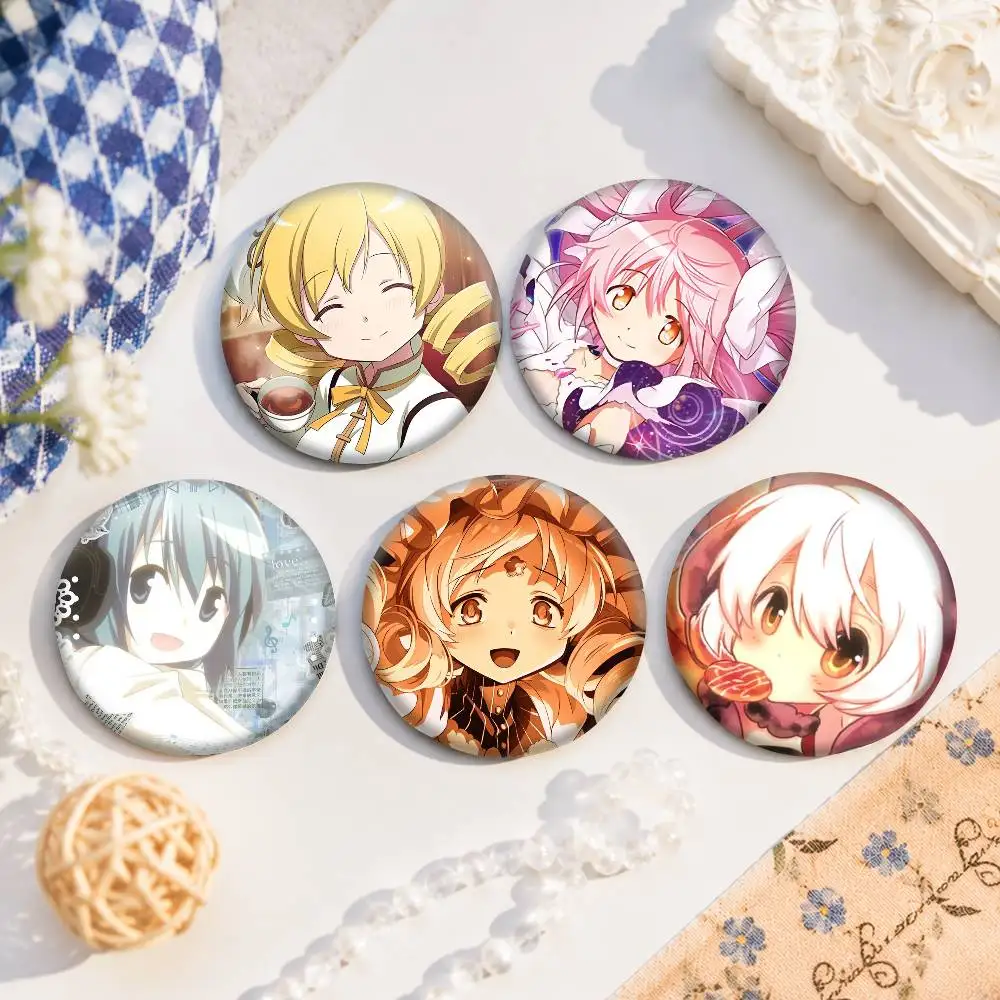 Puella Magi Madoka Magica Runde Snap-in-Broschen, Rockband-Anstecknadeln, Abzeichen, Fan-Kollektion, Accessoires, Schmuck, handgefertigte Geschenke