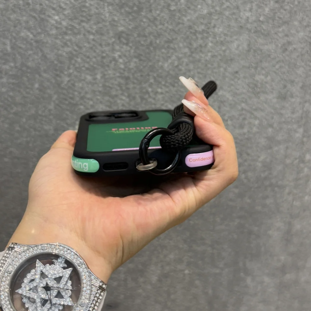 Snoep Contrast Kleur Laser Polsband Case Voor iPhone 14 15 16 17 Pro Max Frosted IMD Anti-verlies Koord Lanyard Zachte Bumper Cover