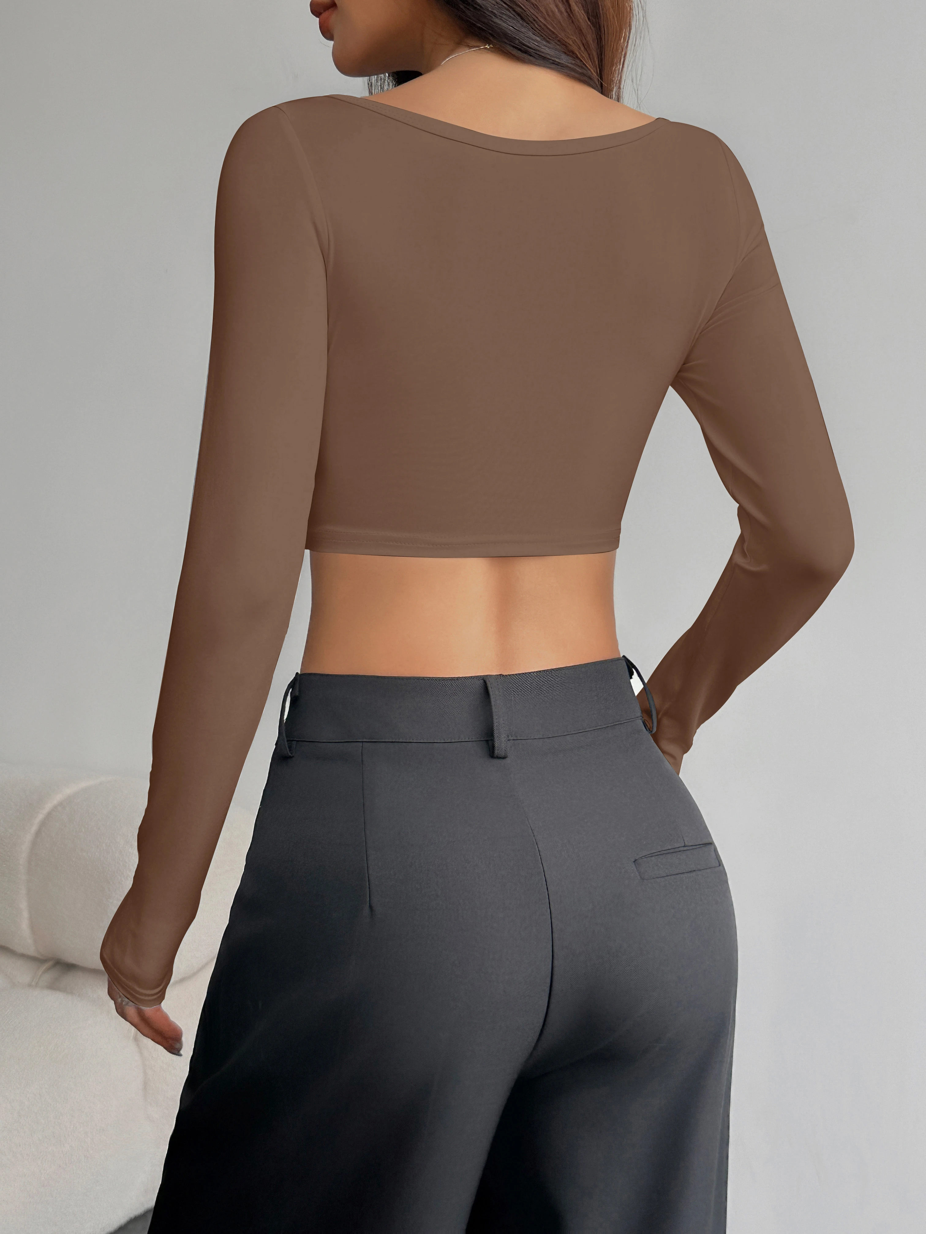 Damen-Crop-Top mit eckigem Ausschnitt und langen Ärmeln, figurbetontes Oberteil, das die Schlüsselbeine betont, heiß begehrter kurzer Bodysuit für vielseitiges Layering – Detail 13