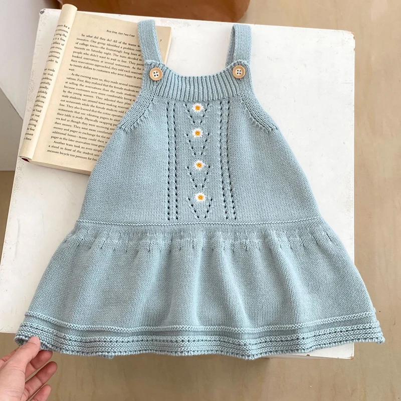 New autumn baby clothing, 0-3 year old girls, daisy embroidered hollowed out knitted camisole skirt