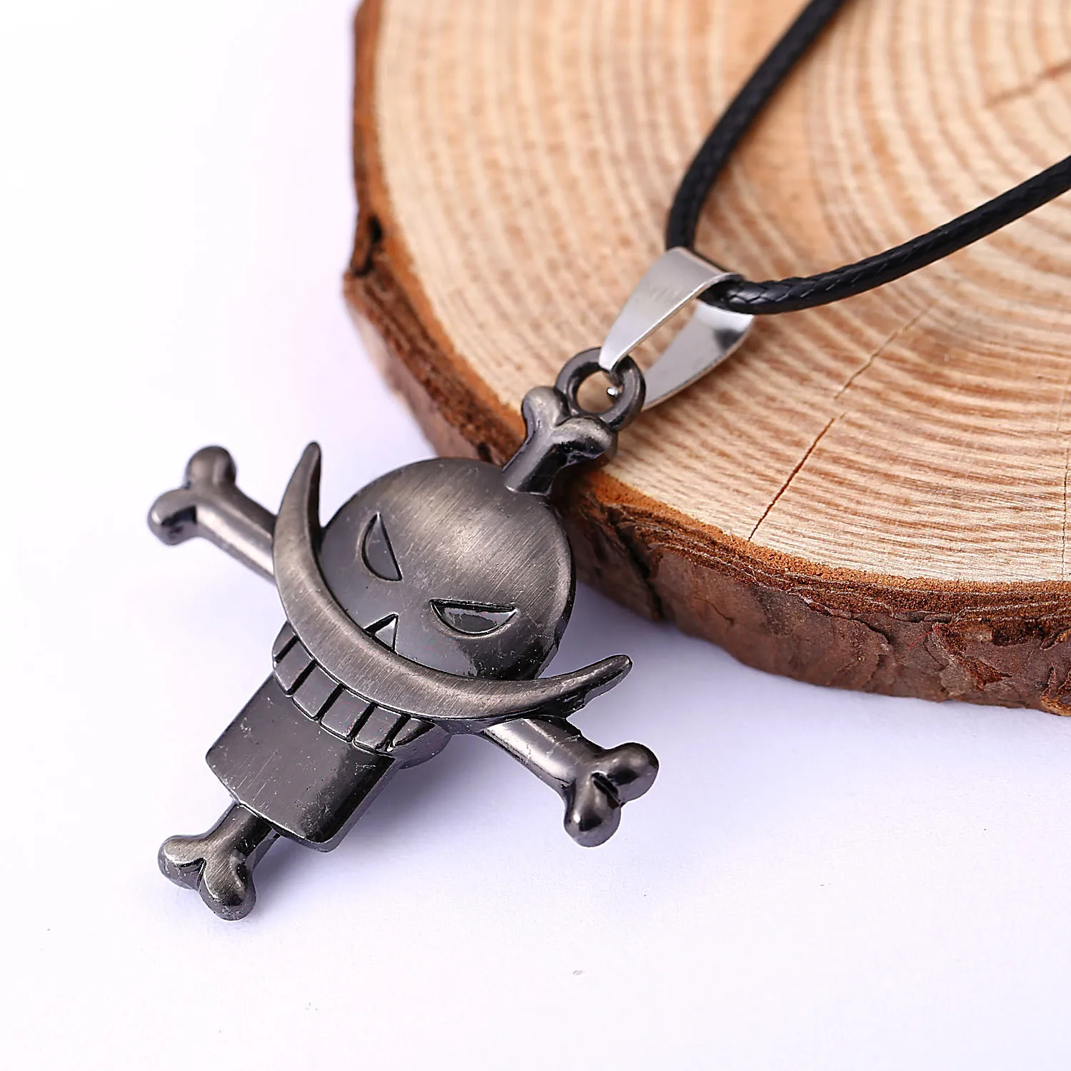 Anime One Piece White Beard Edward Newgate Figure Model Kids Toys Gift Cosplay Metal Necklace Pendant Jewelry