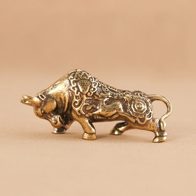 

Car Decoration Miniature Ornaments Retro Brass Bull Sculpture Feng Shui Office Desk Rich Cow Decor Creative Small Gifts