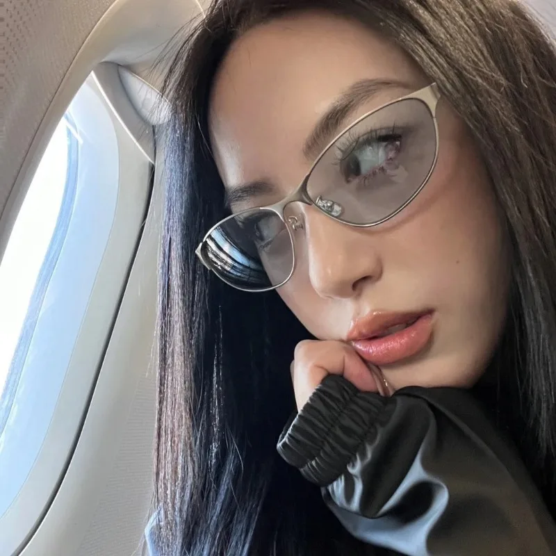 1 Stück Futuristische Technologie-Sonnenbrille im Spicy-Girl-Stil, Nischen-High-End-Mode, Cat-Eye-Design
