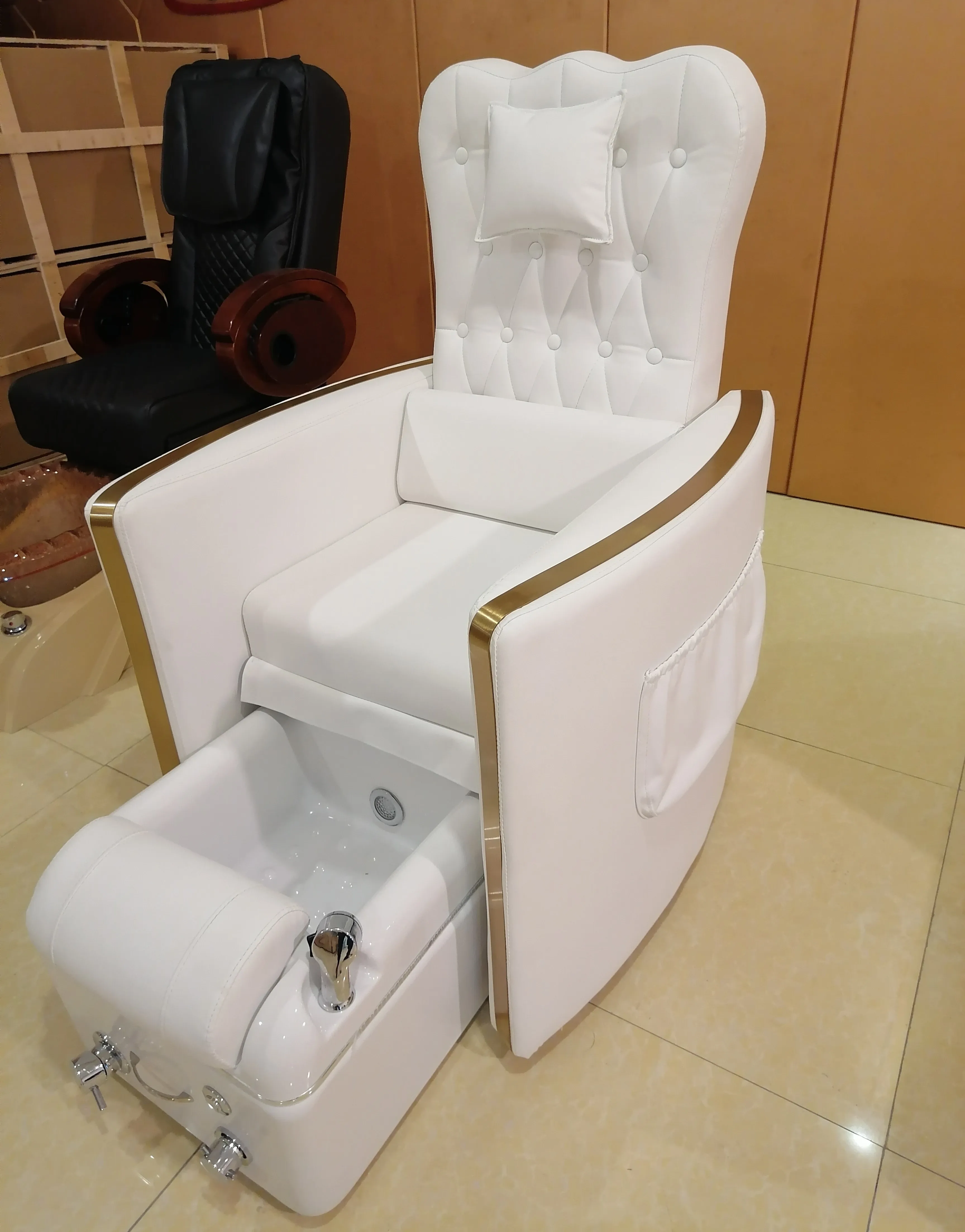 2023 popular luxury white cheap manicure pedicure massage chair foot spa modern pedicure chairs synthetic leather