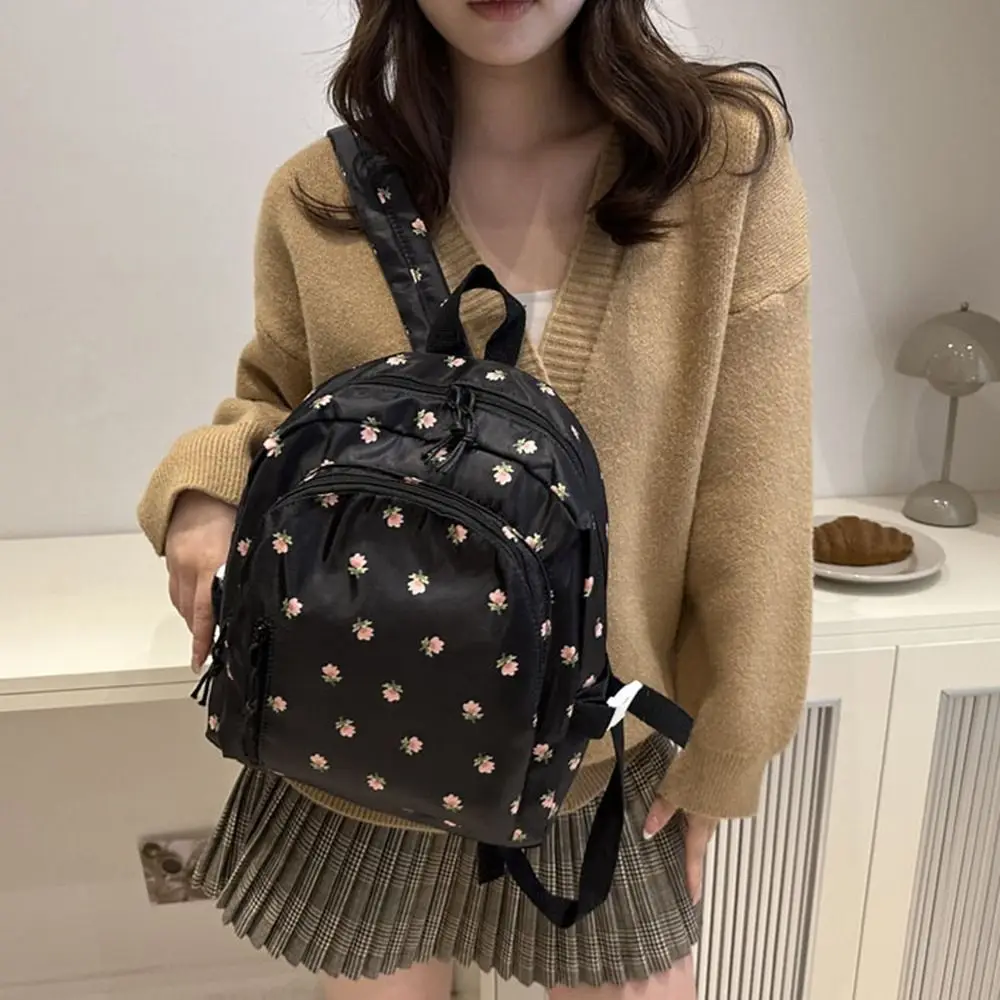 

Versatile Korean Styles Women Floral Backpack Small Size Zipper Closure Travel Bag Large Capacity School Bag Teenage Girls