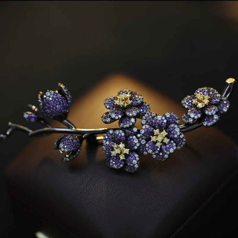 New Heavy Industry Micro Inlaid Zircon Plum Blossom Camellia Rose Flowers Brooch Luxurious Elegant Coat Accessories Banquet Pin