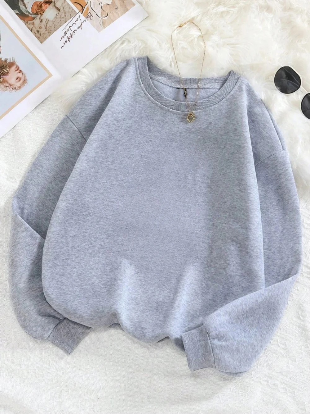 2025 جديد الخريف بلون الجولة الرقبة البلوز الرجال النساء عادية فضفاض كم طويل كنزة بمقاس كبير للجنسين الشارع الشهير القمم