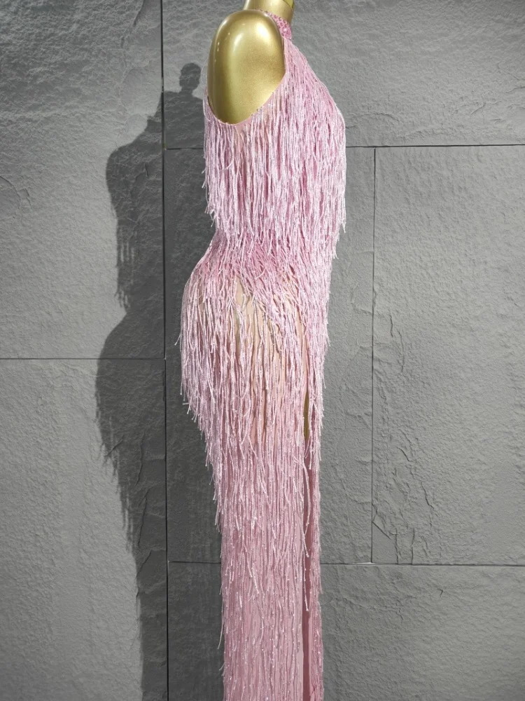 2025 Mini robe glamour en plumes bleu clair et strass - Manches bouffantes, détails transparents pour la discothèque de fête sur scène