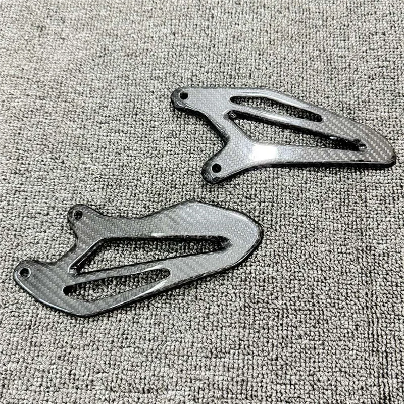 

G9-Carbon Fiber Foot Pad Protector Motorcycle Accessories Driver' S Heel Protector For YZF-R7 R7 2022-2025