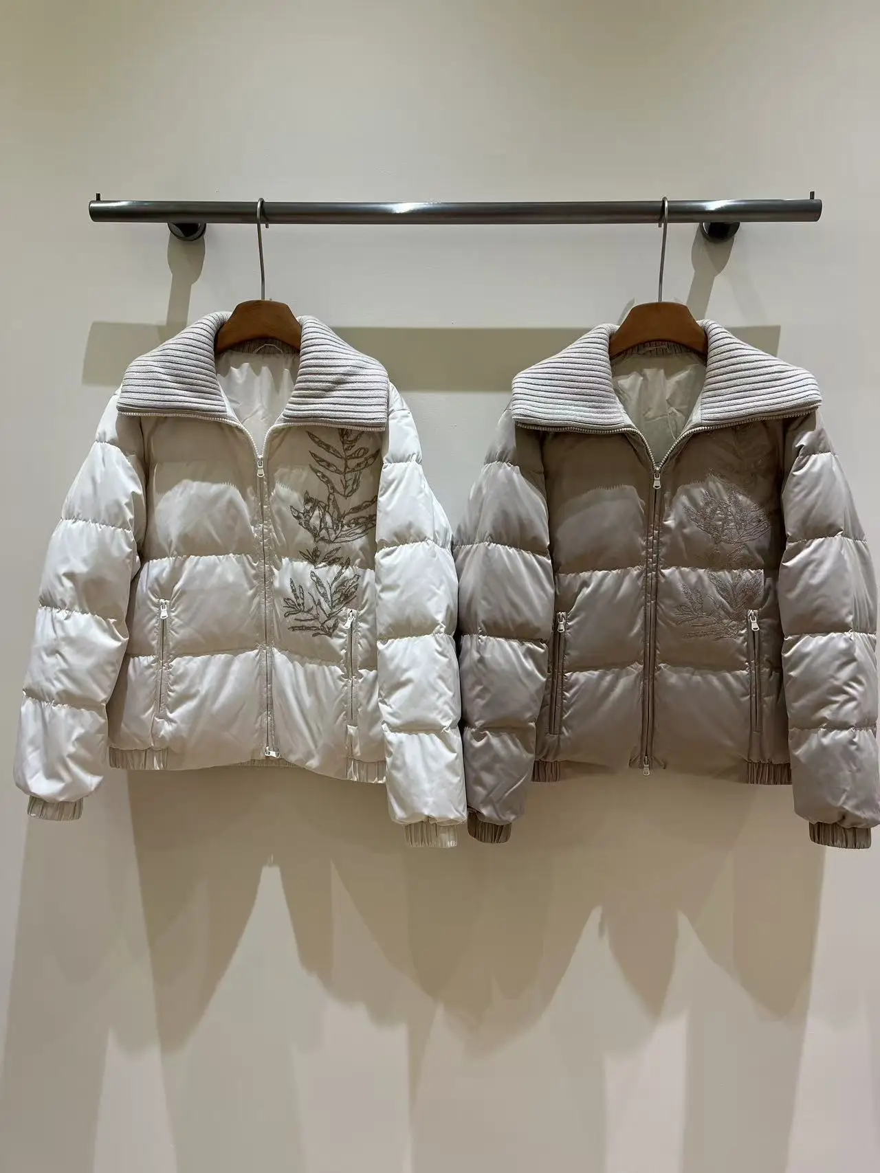 New High-Quality Women'S Goose Down Jacket With Sequin Embroidery (Fall/Winter 2026) Sizes: 38, 40, 42 | Colors: White, Champagn