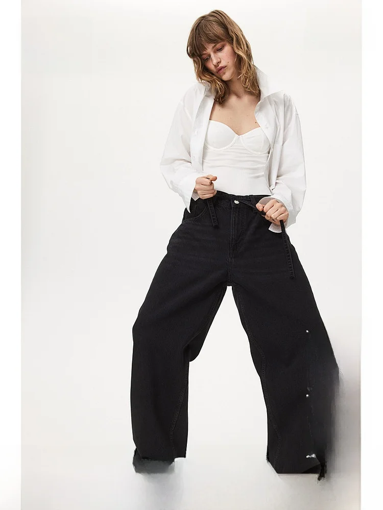 

H&M Women's Straight Leg Loose Fit Low Waist Ankle Length Jeans Simple Design Cotton Blend Summer 2024 Faion Trousers