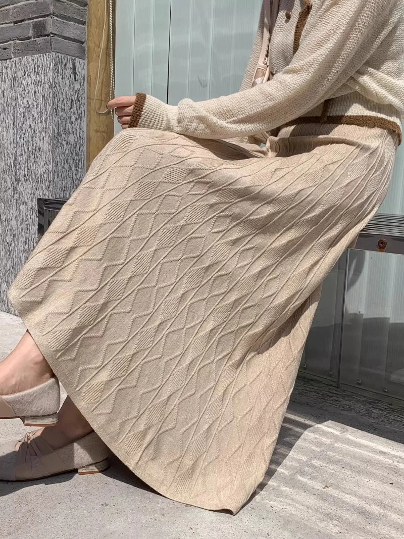 Women's Knitted Diamond Grid Long Skirt – High Waist A-Line Flared Maxi Skirt Autumn Winter J024