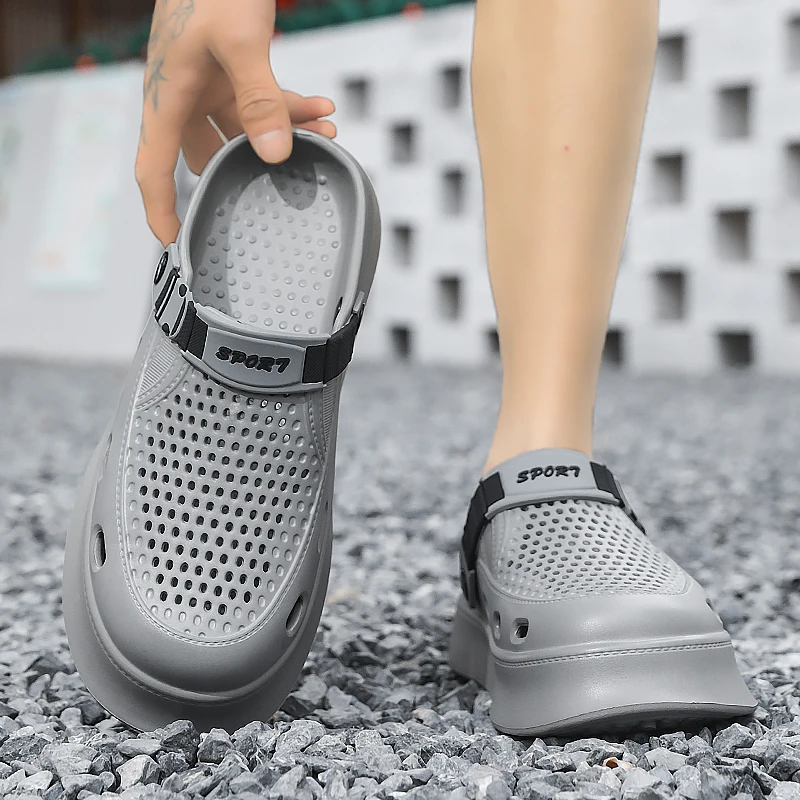 زوج من الصنادل الرياضية الصيفية القابلة للتنفس للرجال، مقاومة للاهتراء، أحذية غير قابلة للانزلاق عند أصابع القدم، أحذية رجالية بنعل ناعم للارتداء الخارجي
