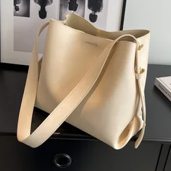 Leisure Commuter Large Capacity Tote Bag for Women's Autumn 2023 New Simple Versatile Bucket Handbags Fashion Shoulder Bags