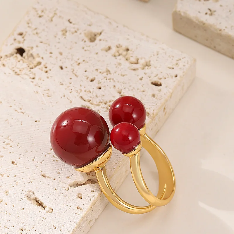 Women Adjustable Open Ring Gold Tone Three Red Beads Statement Ring Vintage Fashion Party Finger Ring Jewelry Gift For Ladies
