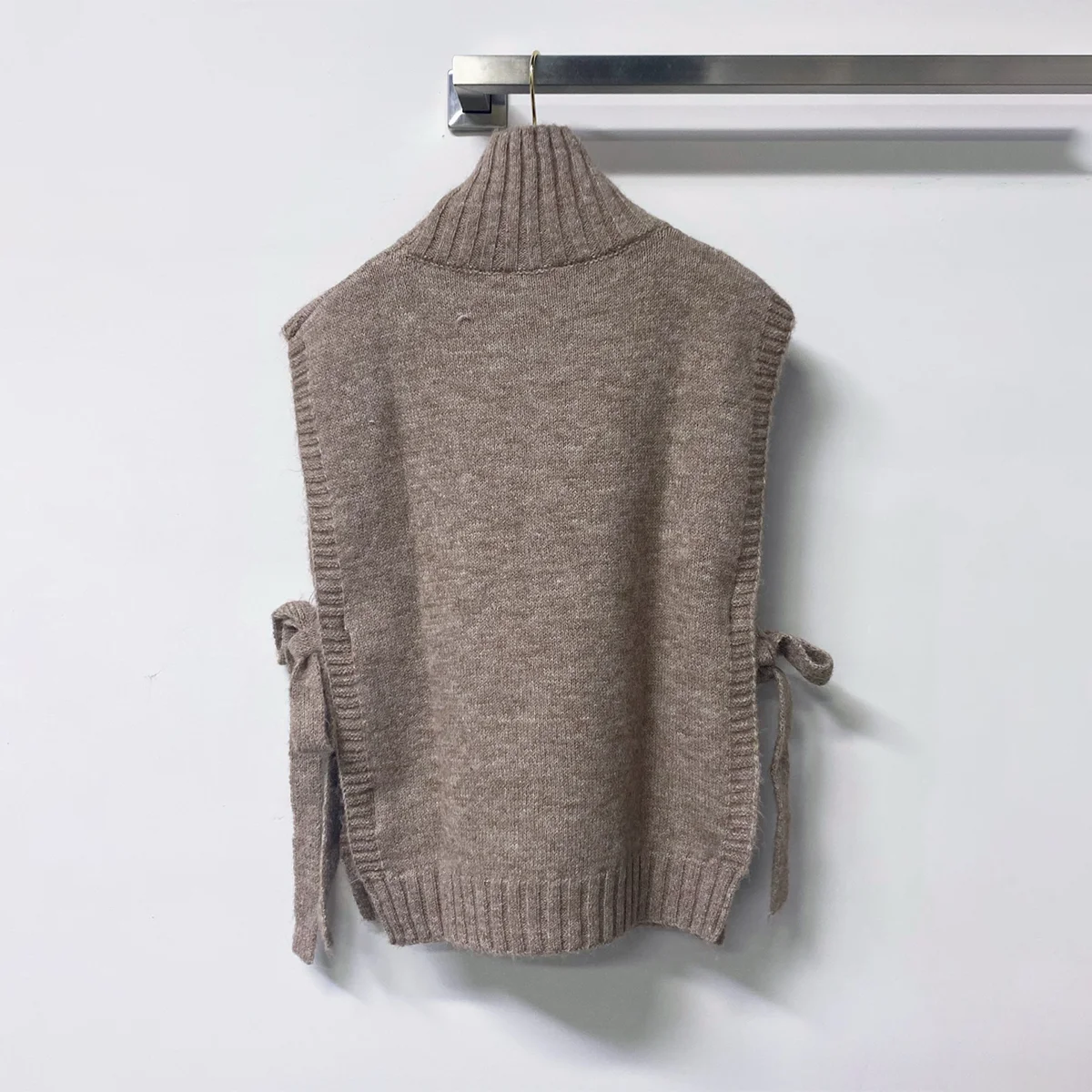 2026 High Quality Women's Half High Neck Side Straps Knitted Vest Side Straps--hb810