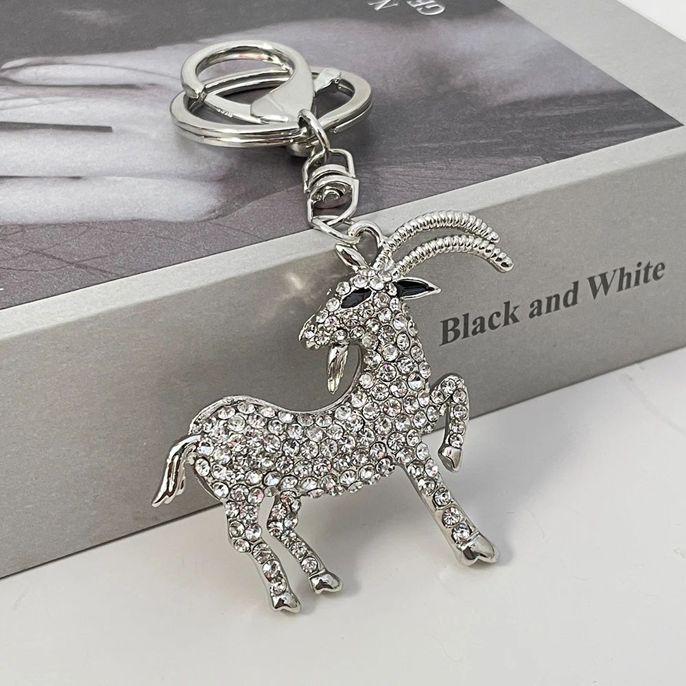 Goat Key Chain Rhinestone Crystal Key Ring Women\'s Bag Pendant Souvenir Gift for Family Friends