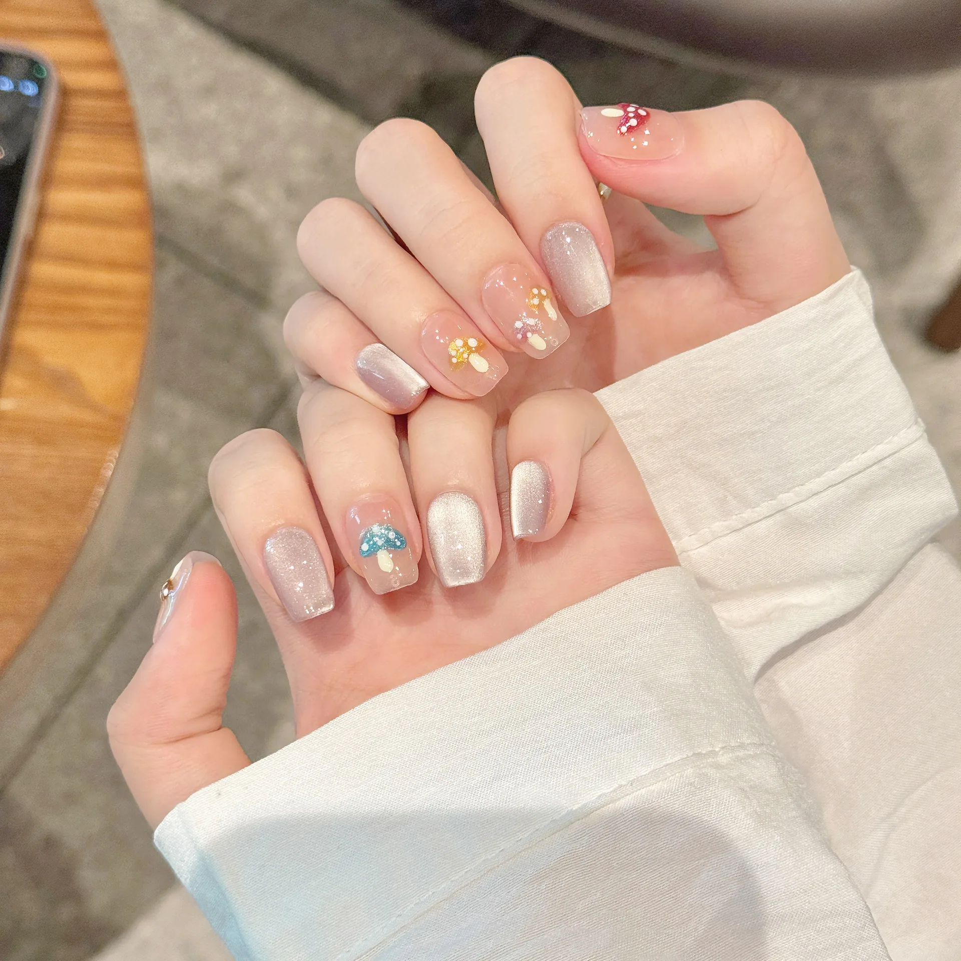 Handmade Press on Nails Sweet Pink Red Dot printed Fake Nails Wearable Full Cover Korean Short Round False Nails Tipd for Girls