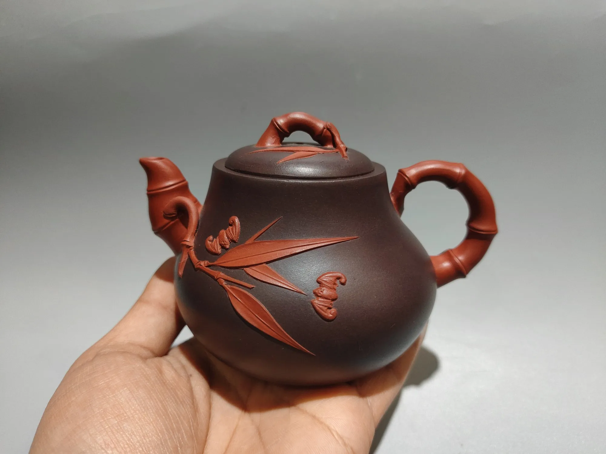 Yixing Purple Clay Pot Old Purple Mud Bamboo pattern Two tone oblique bamboo pot Kettle Teapot Pot Tea Tasting Tea Ceremony