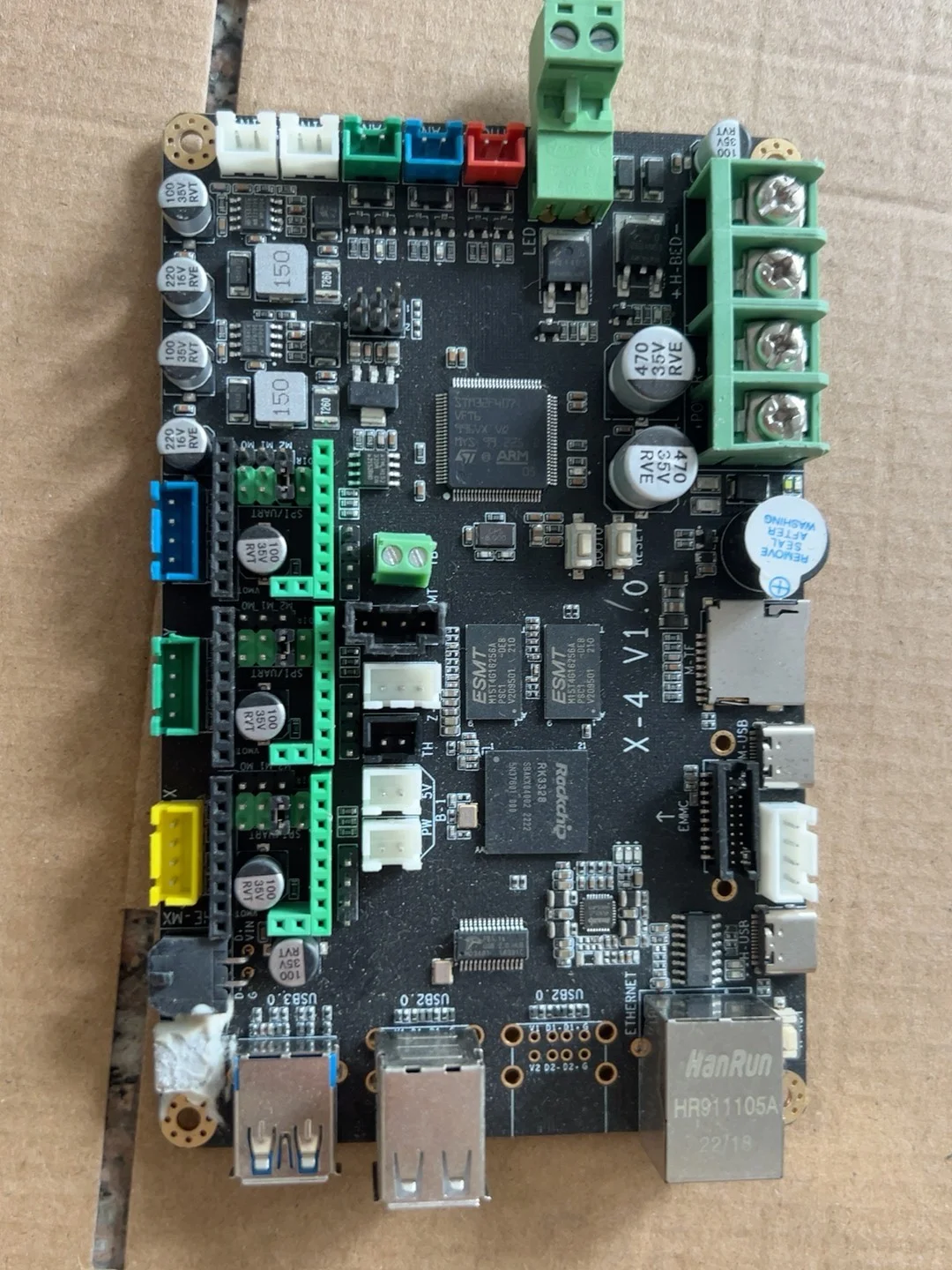 The X-4 V1.0 motherboard STM32F407 has complete main control interfaces and supports 3D printers, CNC engraving