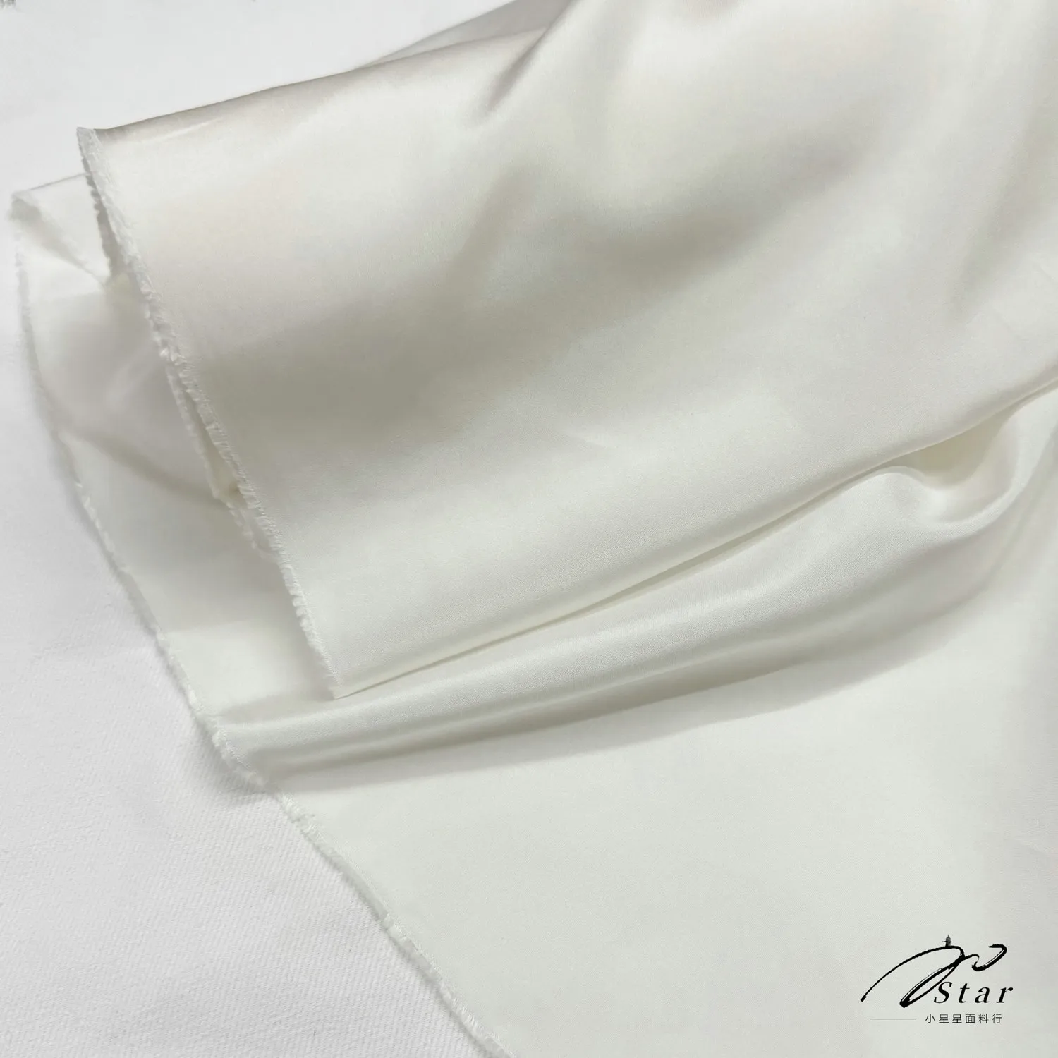 Silk Book White 18 Momme Silk Electricity Spinning Cloth Shirt Cheongsam Lining Cloth Silk Satin Fabric