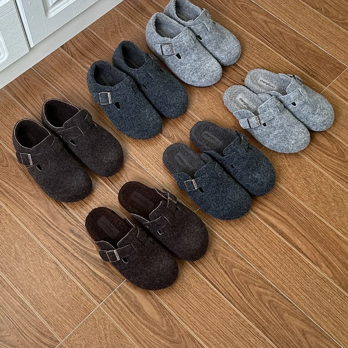 Chinelos planos femininos primavera outono fora chinelos moda artificial cashmere quente bandana fivela chinelos de pelúcia feminino