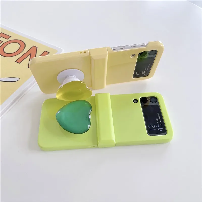 

Heart Gradient Phone Case For Samsung Galaxy Z Flip 7 6 5 4 Protective Back Cover For ZFlip5 ZFlip6 ZFlip7 Case Shell