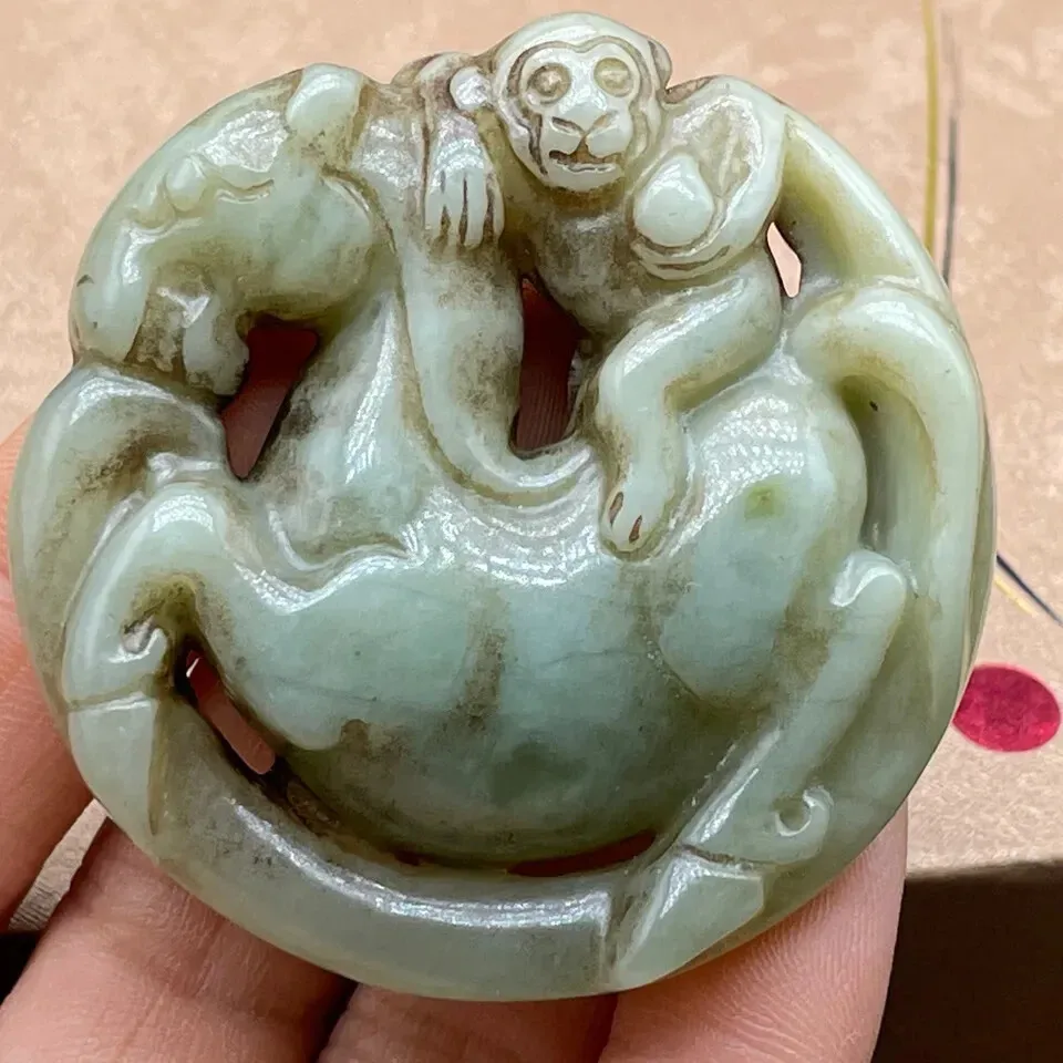 

Old Chinese Ancient Antique Jade Carving Monkey Pendant Old Stuff Collection