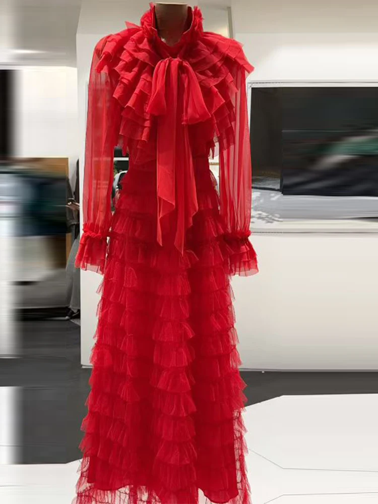 En el otoño de 2022, la nueva camisa de gasa de manga larga con volantes + falda de pastel de gasa esponjosa, traje de dos piezas a la moda para mujer.