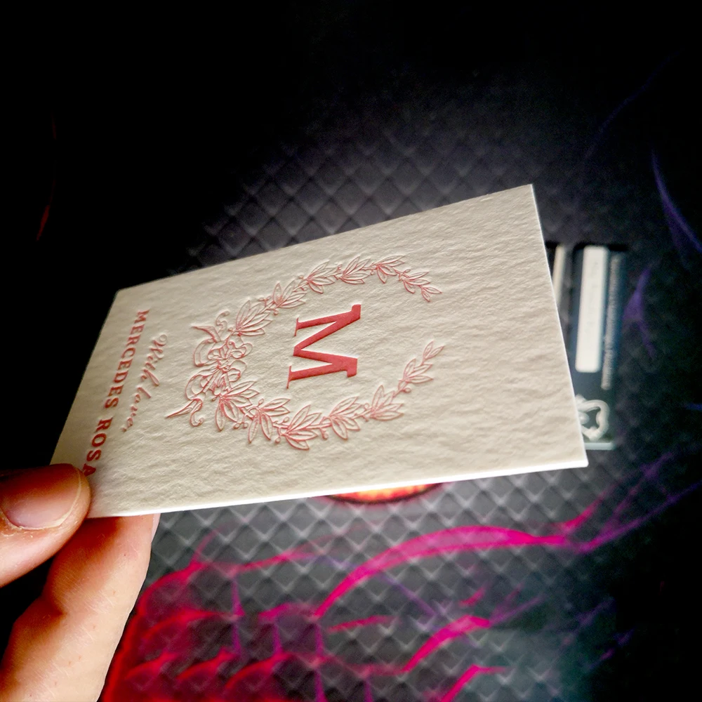 Algodão Grosso Debossed Cartão de Visita, Espessamento Personalidade Especial, Design Livre, Impressão Tipográfica Criativa, Papel Selvagem, 100Pcs