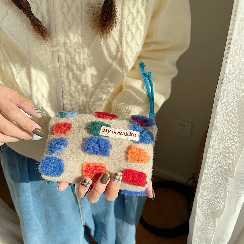 Bolsa para llaves con puntos de felpa, monedero de felpa, billetera, Mini bolsa de almacenaje de pañuelos sanitarios, bolsa de cosméticos esponjosa con cremallera para niñas