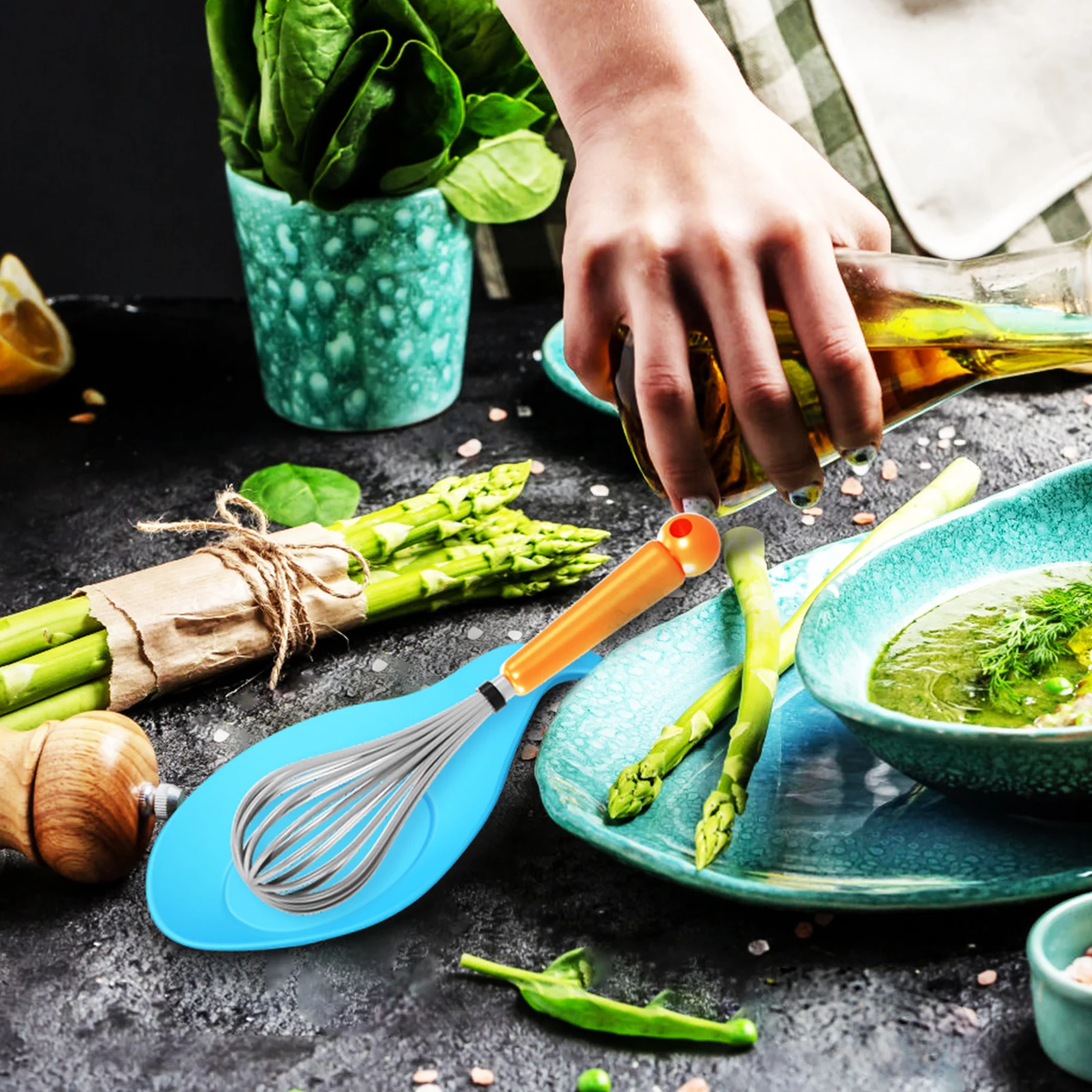 

2Pcs Silicone Spoon Holders Flexible Crack Resistant Cooking Utensil Rests Hanging Design for Stove Top Kitchen Counter