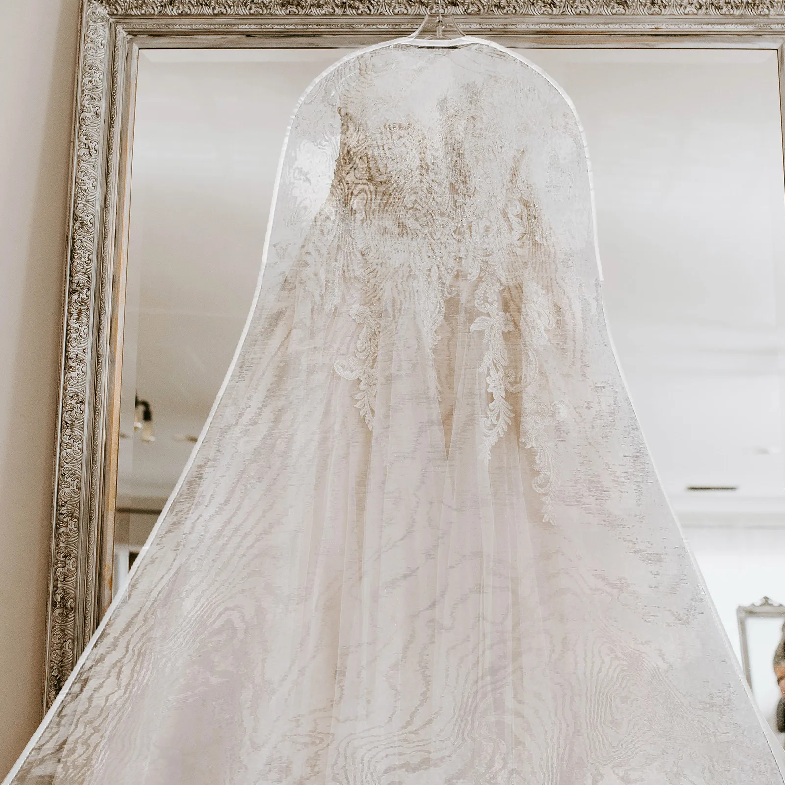 

2 Pcs Wedding Dress Dust Cover Garment Bags Glass Yarn Storage Suit Covers Hanging Clothes Transparent Breathable Zipper Closure