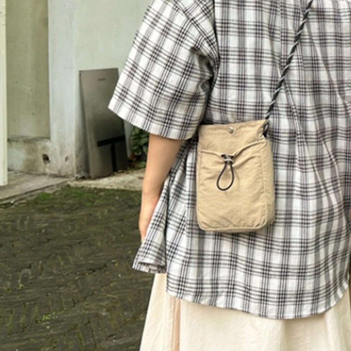 حقيبة هاتف محمول جديدة خفيفة الوزن على الطراز الياباني للشباب، حقيبة كروس متعددة الاستخدامات برباط على الطراز الكوري